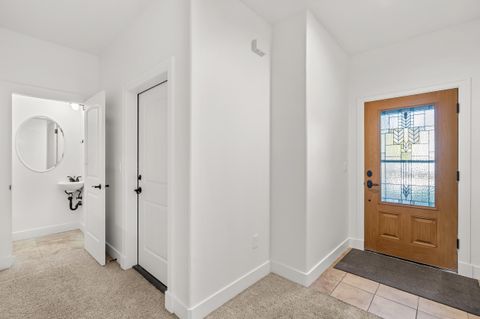 Tiny photo for 1238 Fruitdale Drive, Grants Pass, OR 97527 (MLS # 220219694)