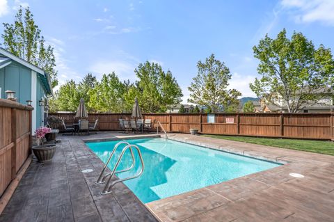 Tiny photo for 1238 Fruitdale Drive, Grants Pass, OR 97527 (MLS # 220219694)