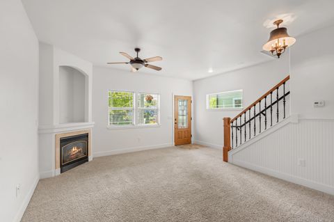 Tiny photo for 1238 Fruitdale Drive, Grants Pass, OR 97527 (MLS # 220219694)