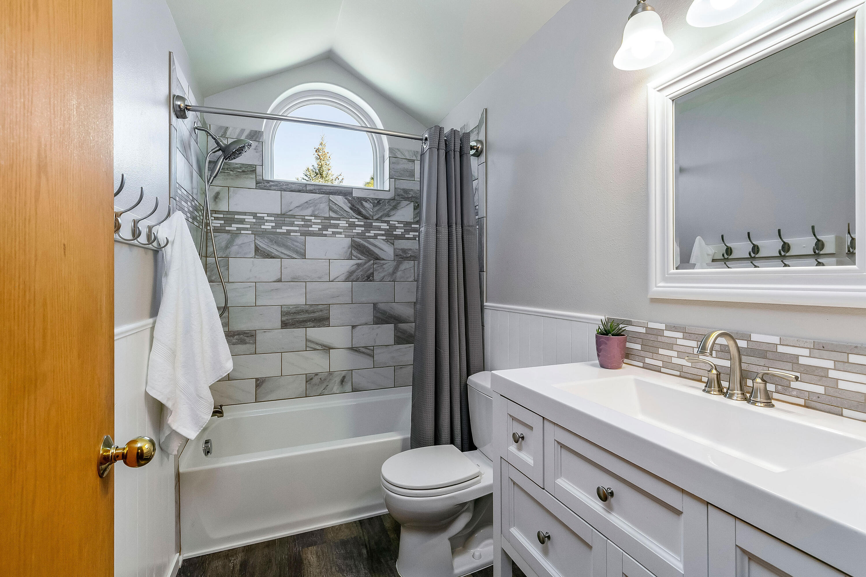 Townsite Of Laidlaw - Residential