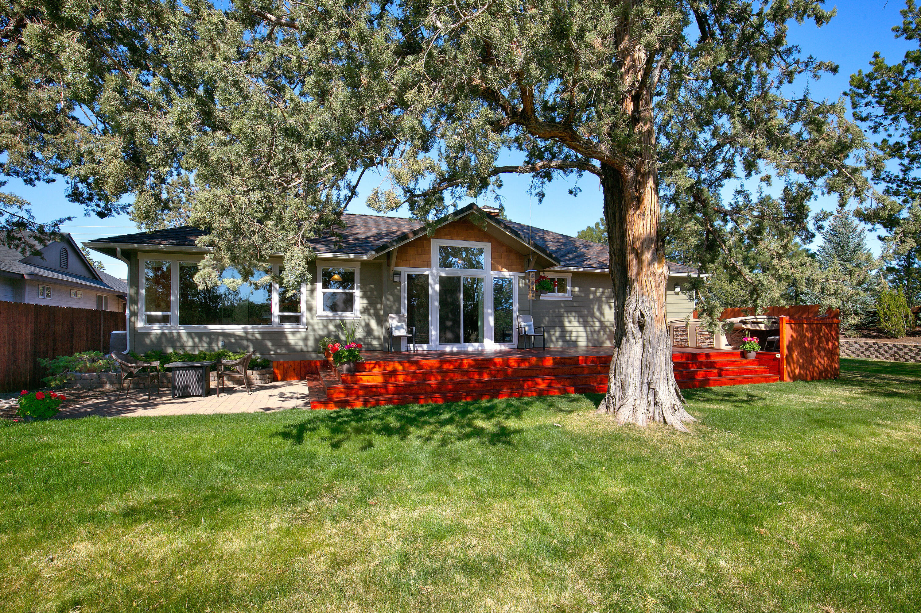 Townsite Of Laidlaw - Residential