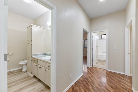 Tiny photo for 111 Lance Drive, Grants Pass, OR 97526 (MLS # 220215678)