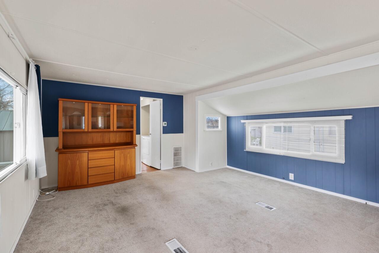 Rogue Lea Estates - Residential