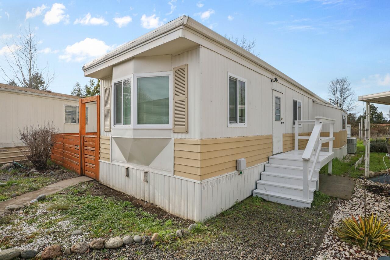 Rogue Lea Estates - Residential