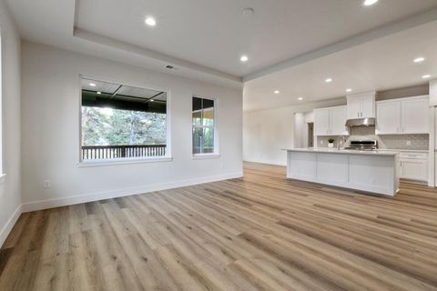 Tiny photo for 1205 Vine Maple Drive, Klamath Falls, OR 97601 (MLS # 220215651)