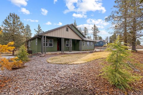 Tiny photo for 1205 Vine Maple Drive, Klamath Falls, OR 97601 (MLS # 220215651)