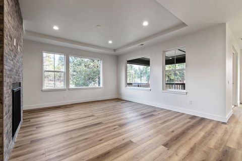 Tiny photo for 1205 Vine Maple Drive, Klamath Falls, OR 97601 (MLS # 220215651)