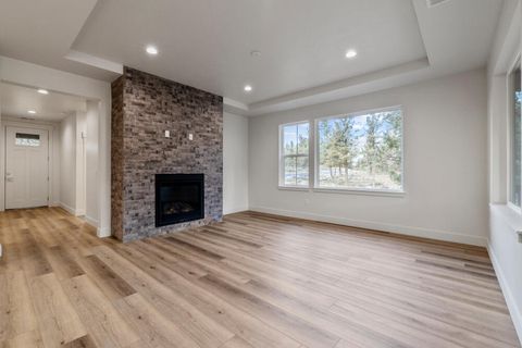 Tiny photo for 1205 Vine Maple Drive, Klamath Falls, OR 97601 (MLS # 220215651)