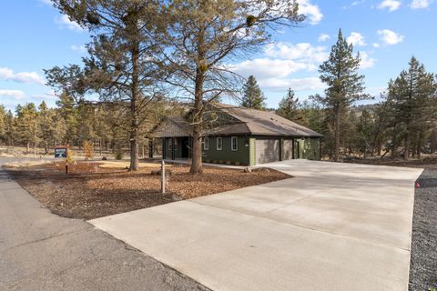 Tiny photo for 1205 Vine Maple Drive, Klamath Falls, OR 97601 (MLS # 220215651)