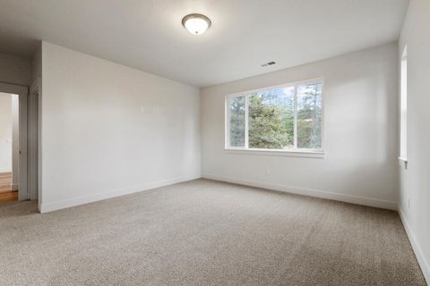 Tiny photo for 1205 Vine Maple Drive, Klamath Falls, OR 97601 (MLS # 220215651)