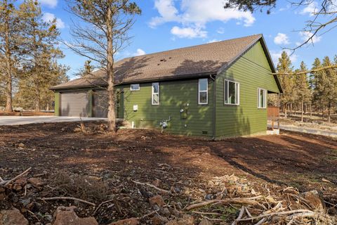 Tiny photo for 1205 Vine Maple Drive, Klamath Falls, OR 97601 (MLS # 220215651)