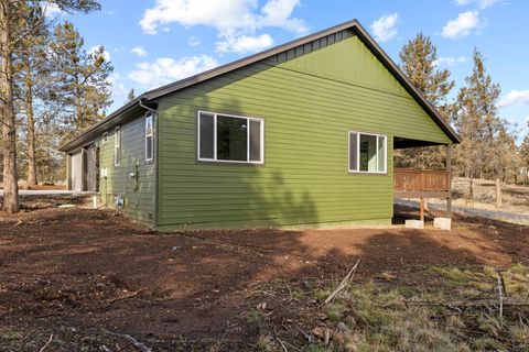 Tiny photo for 1205 Vine Maple Drive, Klamath Falls, OR 97601 (MLS # 220215651)