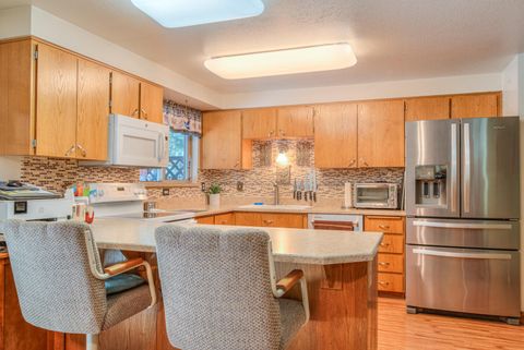 Tiny photo for 52348 Barberry Circle, La Pine, OR 97739 (MLS # 220206765)