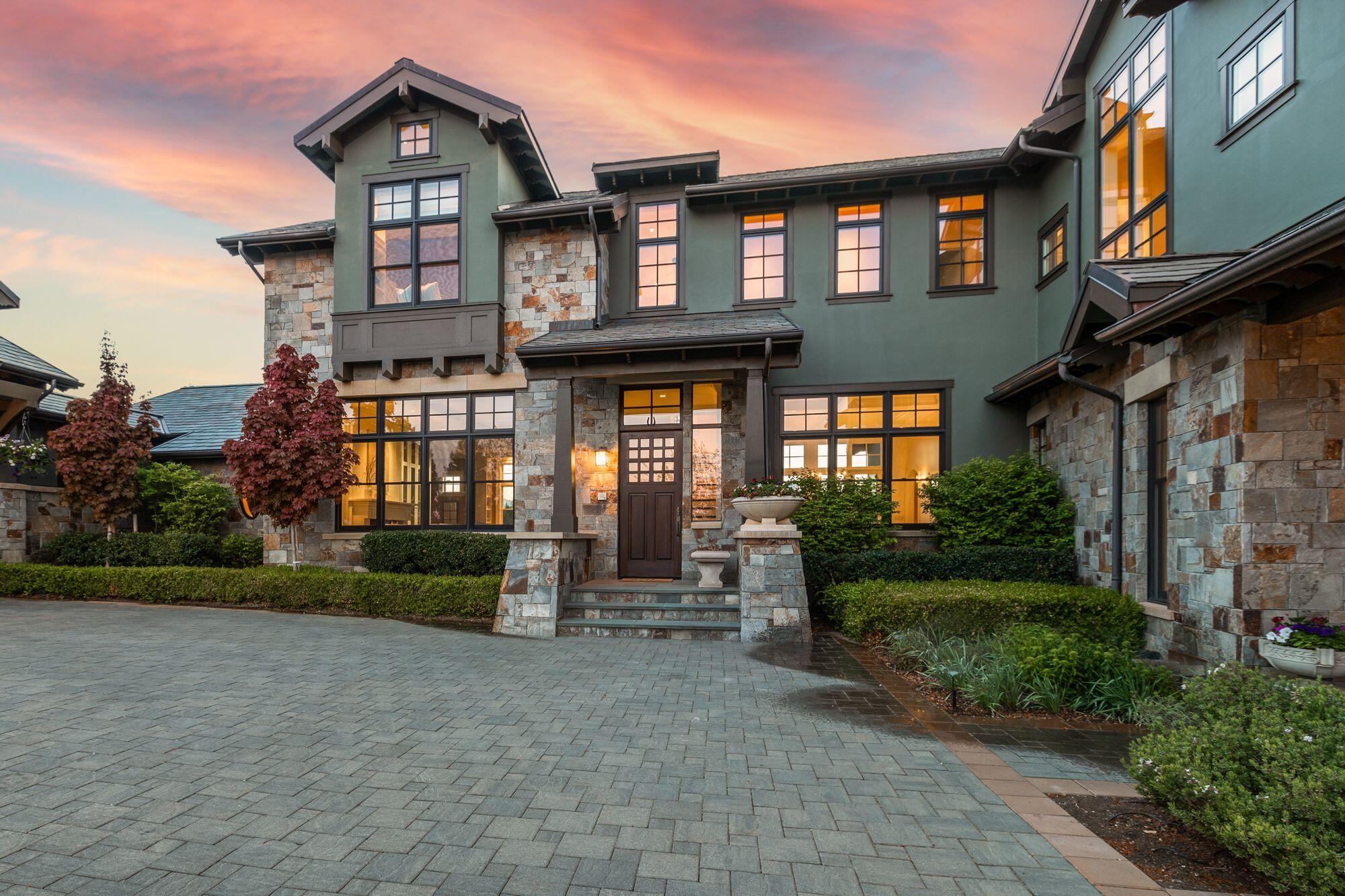 The Highlands at Broken Top - Residential