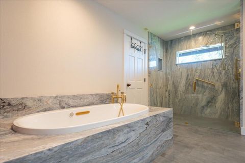 Tiny photo for 66215 Barr Road, Bend, OR 97703 (MLS # 220220111)