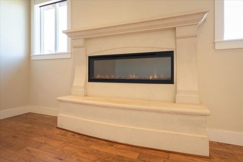 Tiny photo for 66215 Barr Road, Bend, OR 97703 (MLS # 220220111)