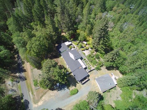 2820 Azalea Drive Grants Pass OR 97526