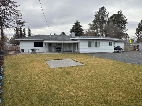 Tiny photo for 3267 Hope Street, Klamath Falls, OR 97603 (MLS # 220215381)