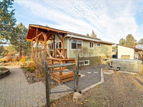 Tiny photo for 64495 Quail Drive, Bend, OR 97703 (MLS # 220212094)