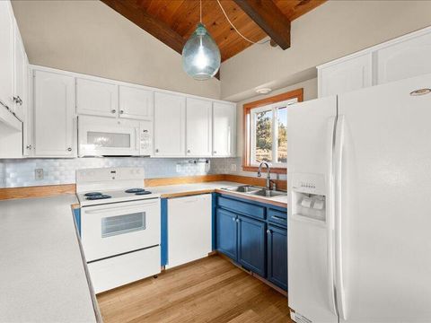 Tiny photo for 64495 Quail Drive, Bend, OR 97703 (MLS # 220212094)