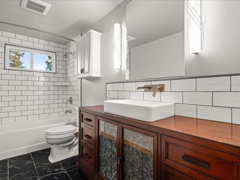 Tiny photo for 64495 Quail Drive, Bend, OR 97703 (MLS # 220212094)