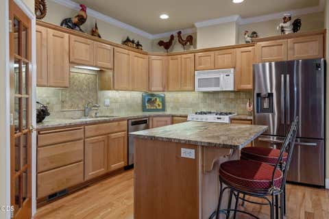 Tiny photo for 19350 SW Laurelhurst Way, Bend, OR 97702 (MLS # 220225813)