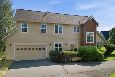 Tiny photo for 19350 SW Laurelhurst Way, Bend, OR 97702 (MLS # 220225813)
