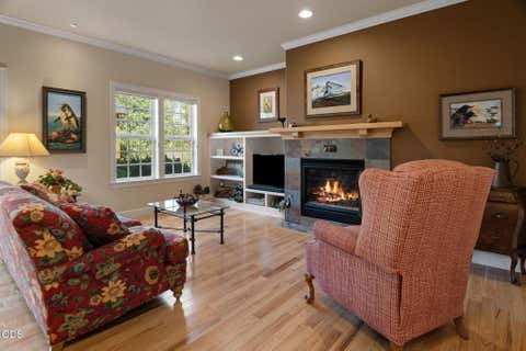 Tiny photo for 19350 SW Laurelhurst Way, Bend, OR 97702 (MLS # 220225813)