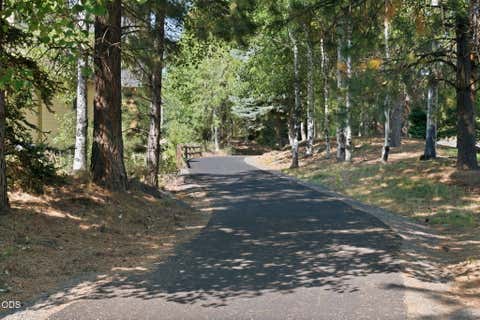 Tiny photo for 19350 SW Laurelhurst Way, Bend, OR 97702 (MLS # 220225813)