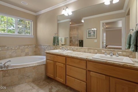 Tiny photo for 19350 SW Laurelhurst Way, Bend, OR 97702 (MLS # 220225813)