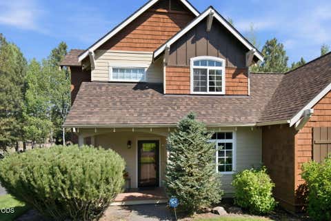 Tiny photo for 19350 SW Laurelhurst Way, Bend, OR 97702 (MLS # 220225813)