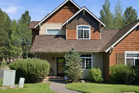 Photo of 19350 SW Laurelhurst Way, Bend, OR 97702 (MLS # 220225813)