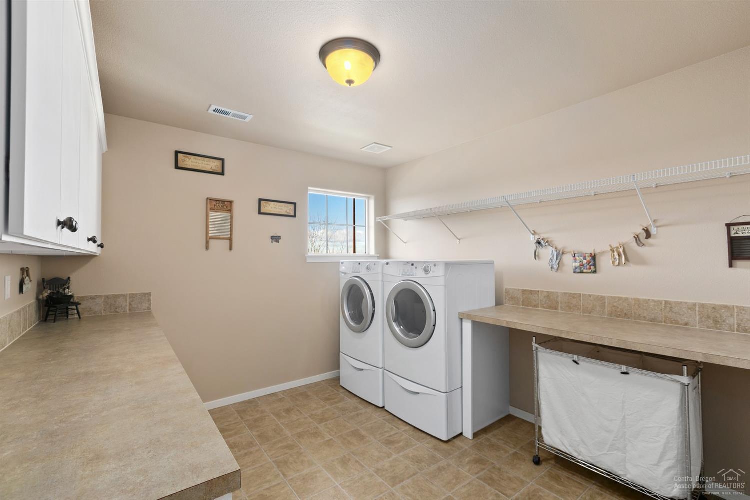 Ni Lah Sha Village - Residential