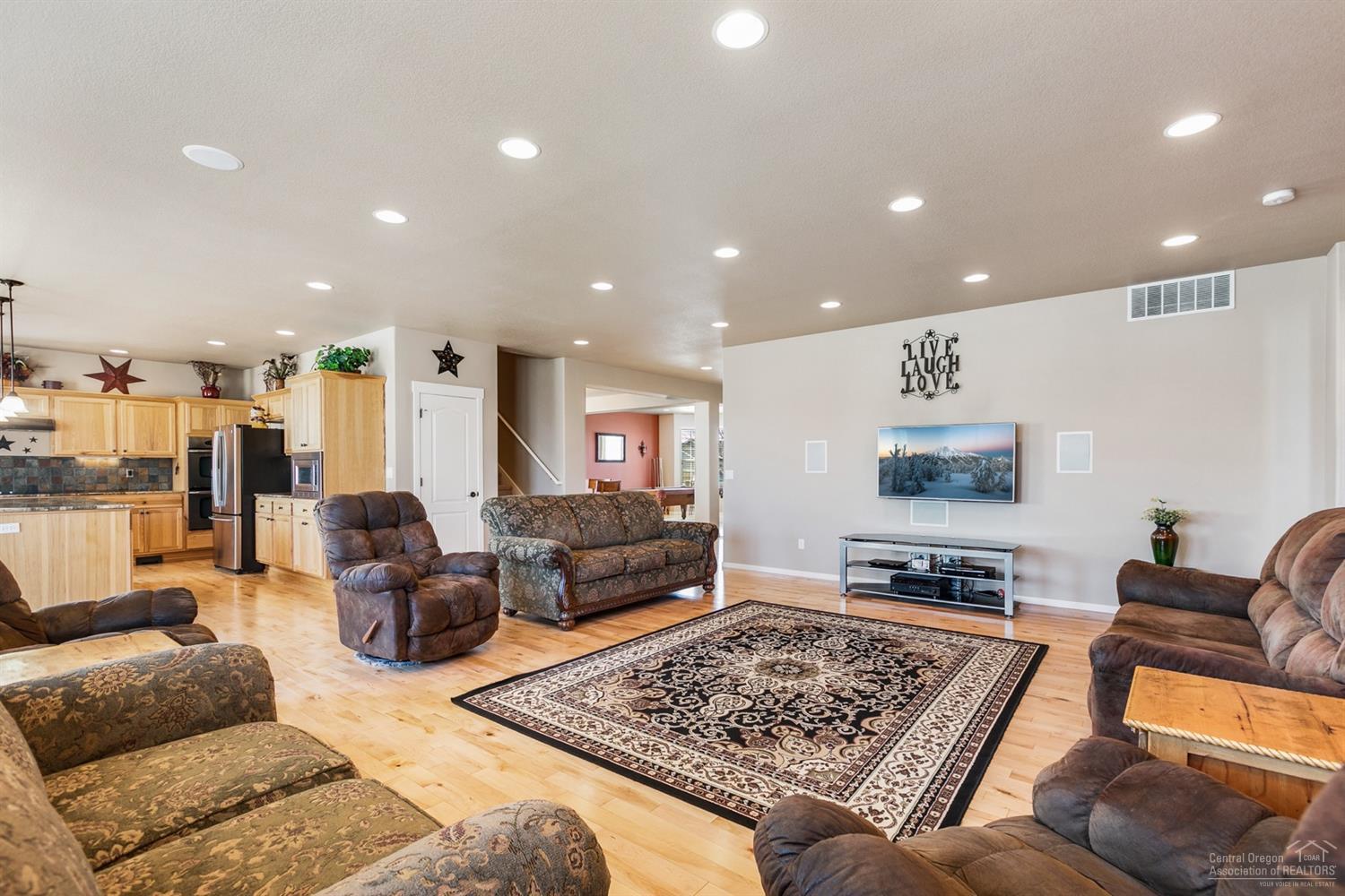 Ni Lah Sha Village - Residential