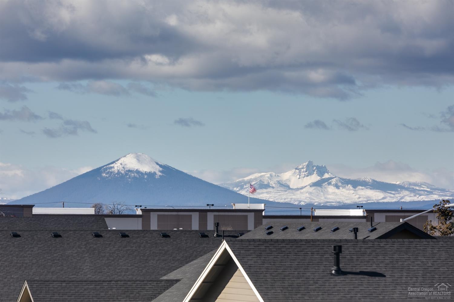 Ni Lah Sha Village - Residential