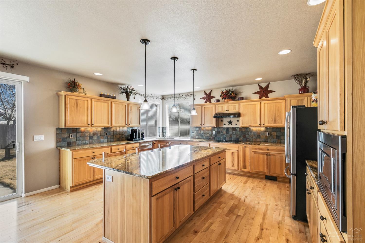 Ni Lah Sha Village - Residential