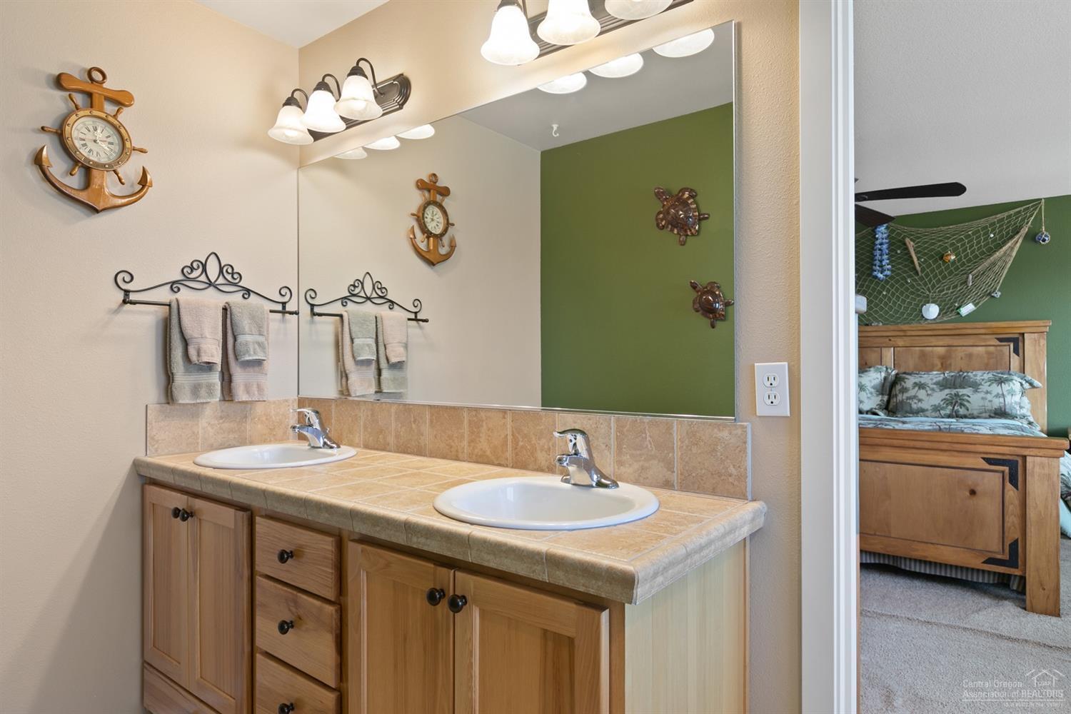 Ni Lah Sha Village - Residential