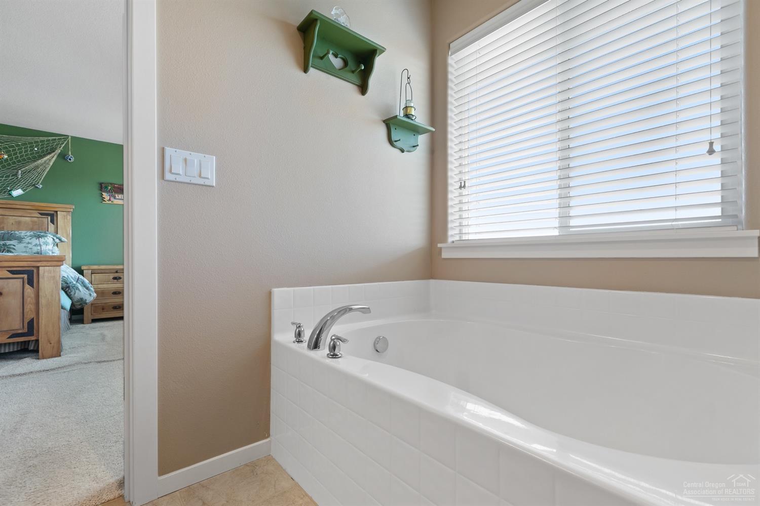 Ni Lah Sha Village - Residential