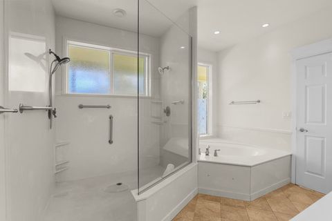 Tiny photo for 6400 Rogue River Drive, Shady Cove, OR 97539 (MLS # 220211856)