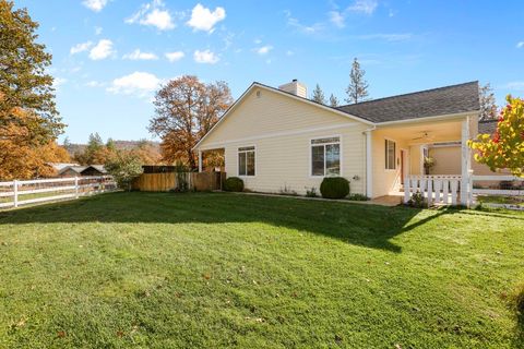 Tiny photo for 6400 Rogue River Drive, Shady Cove, OR 97539 (MLS # 220211856)
