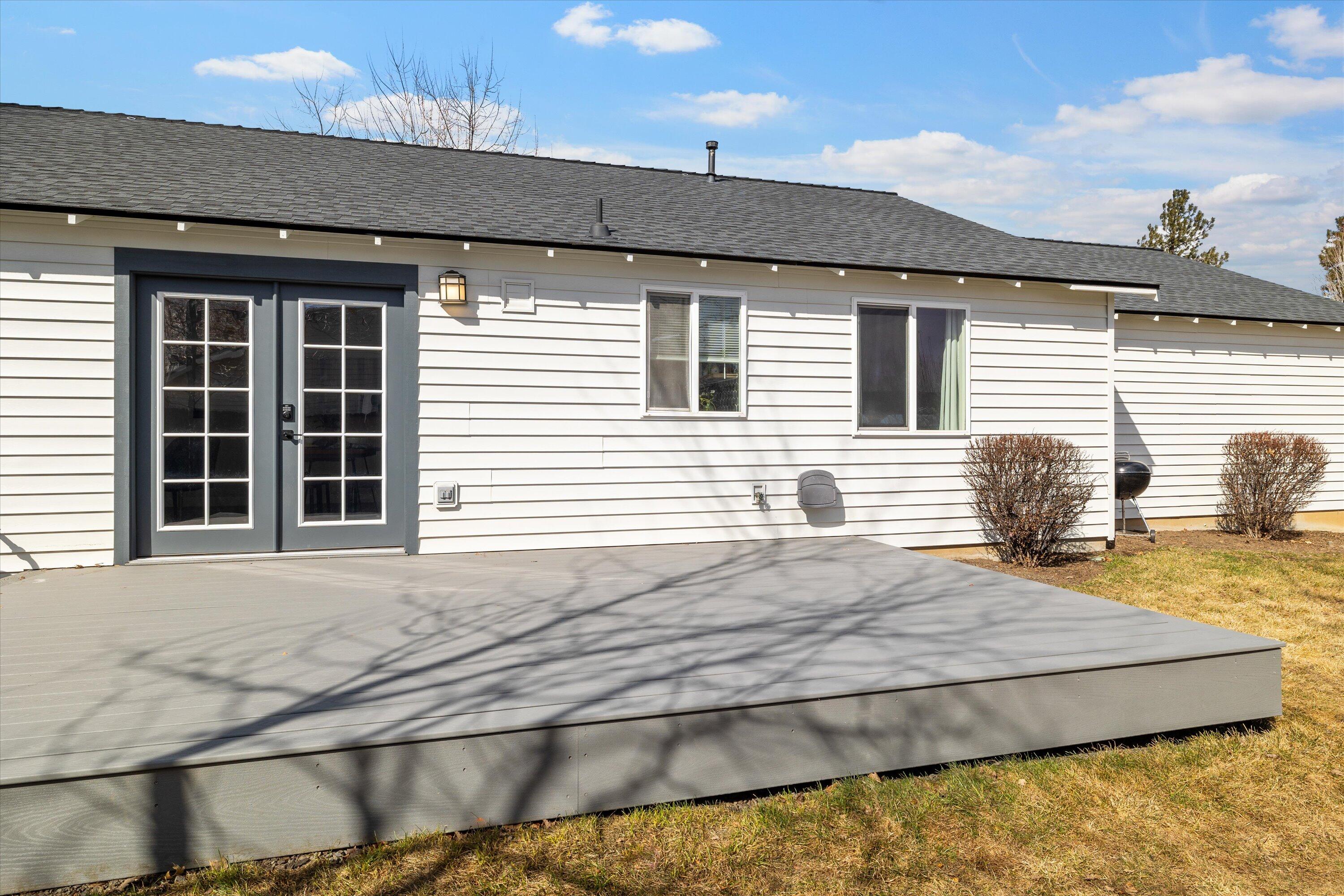 Larkspur - Residential