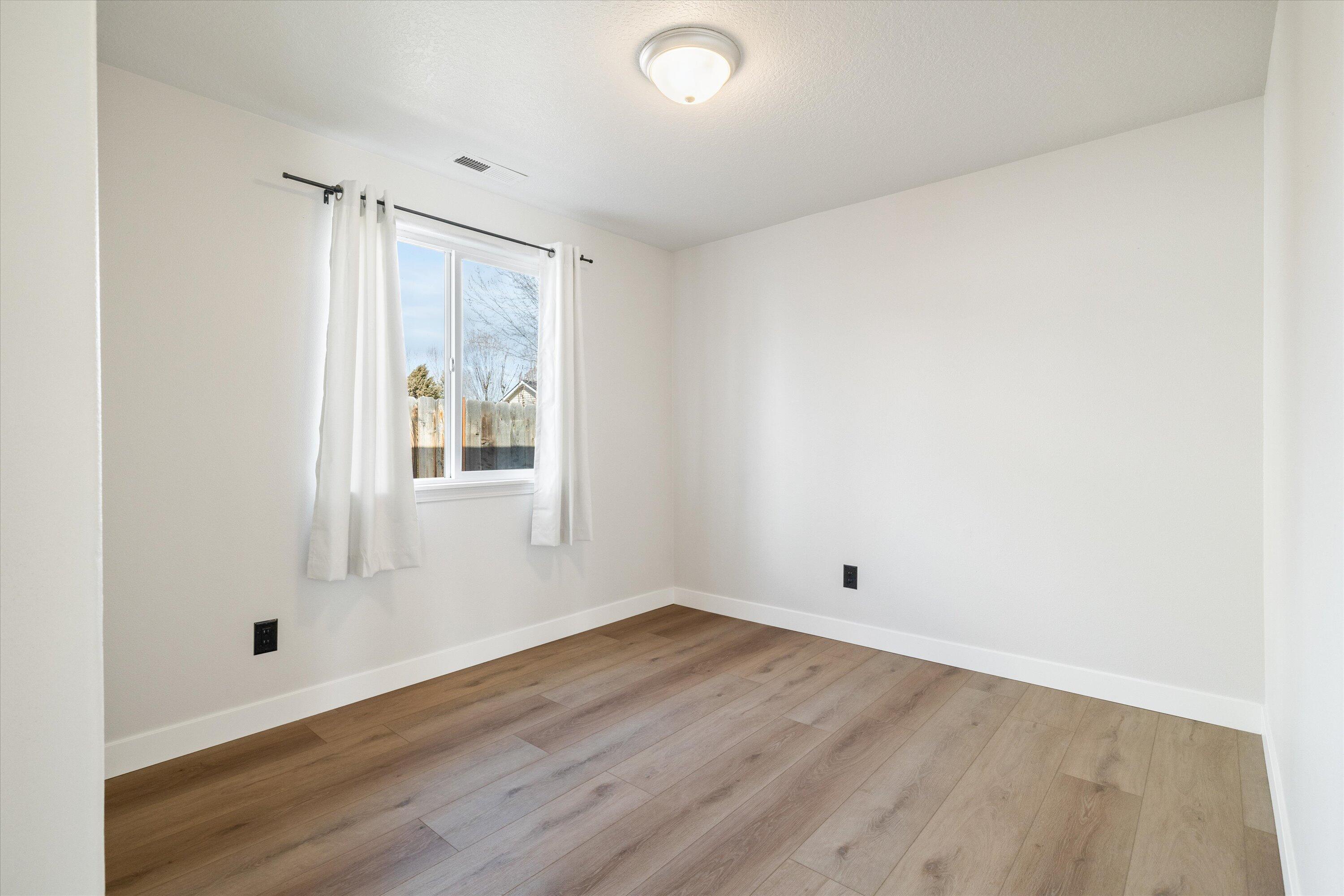 Larkspur - Residential