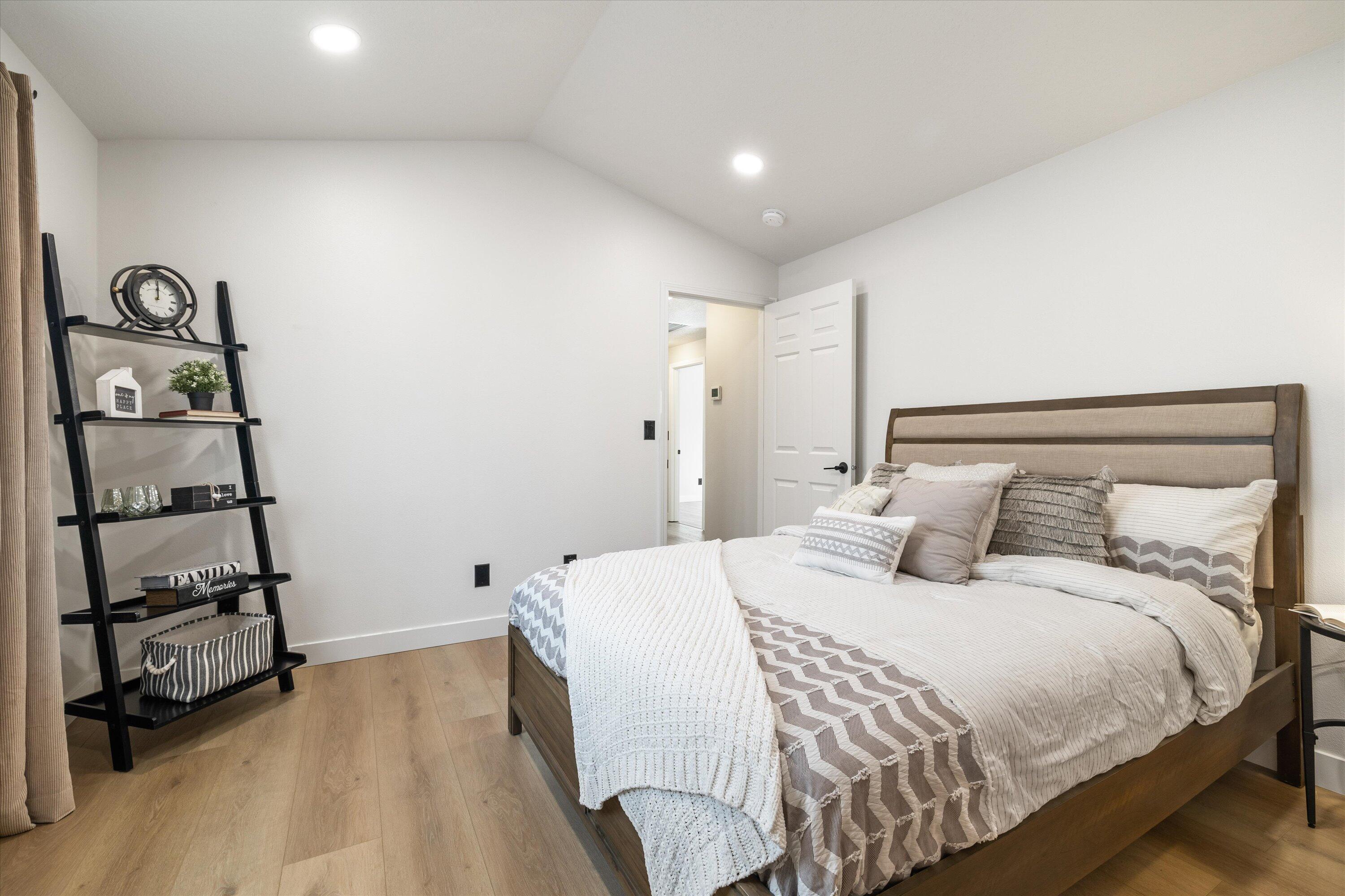 Larkspur - Residential