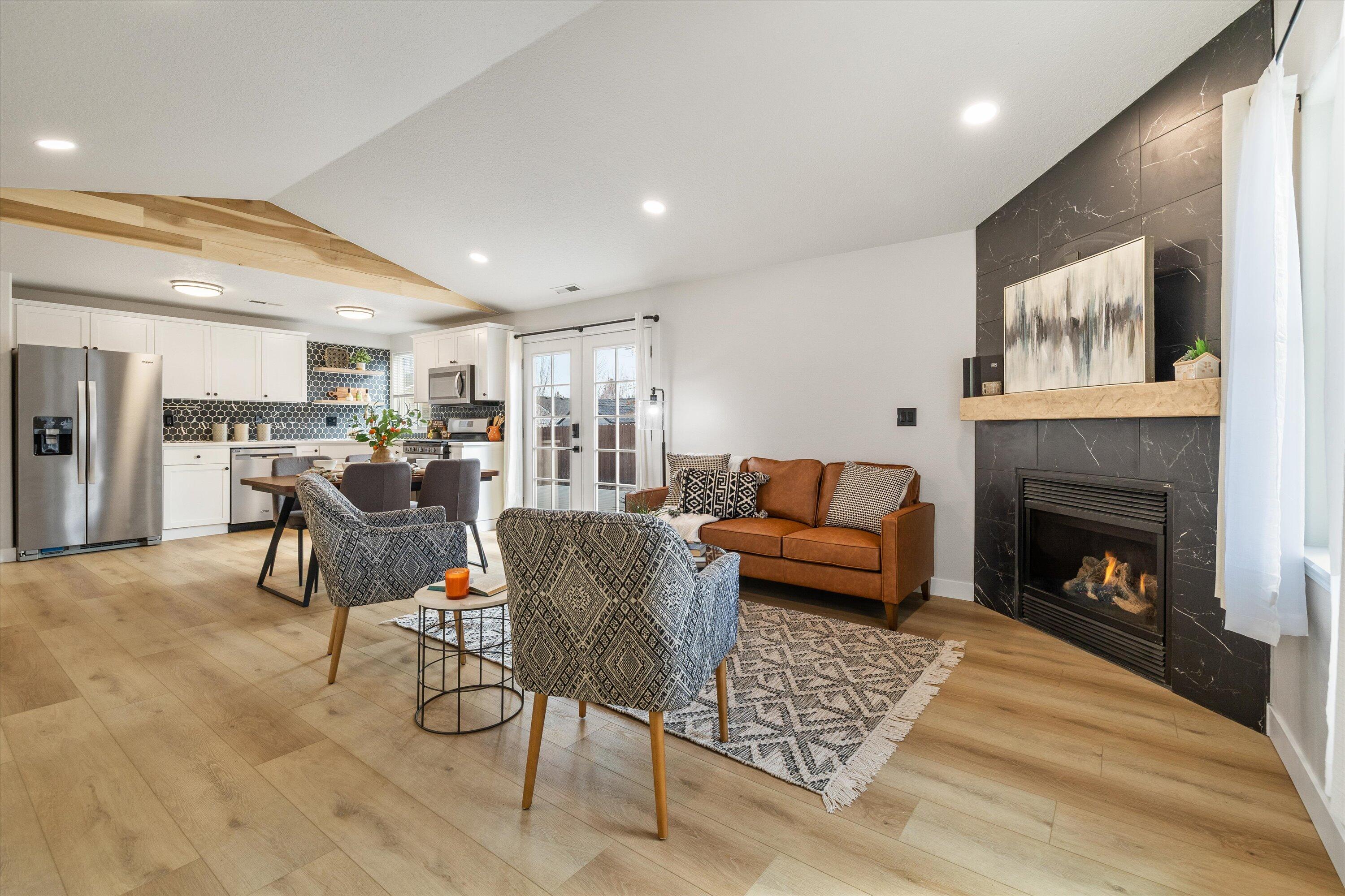 Larkspur - Residential