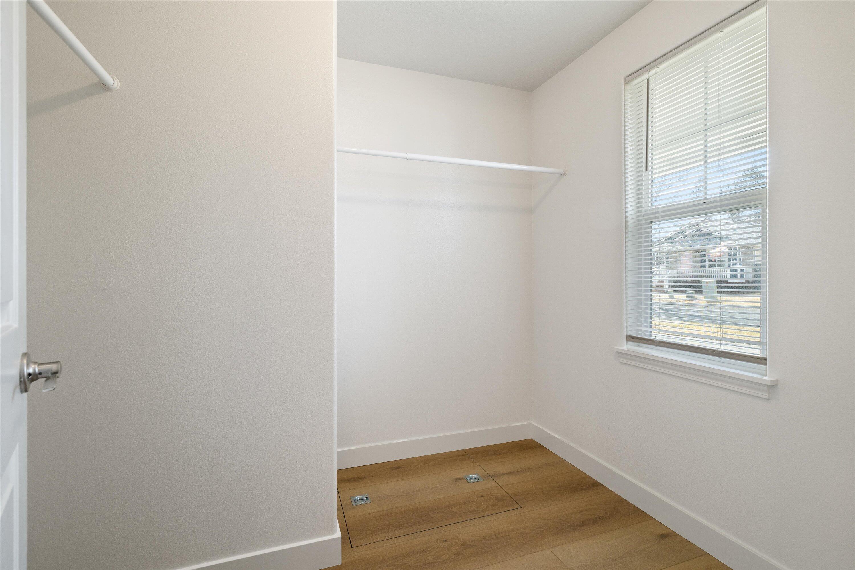 Larkspur - Residential