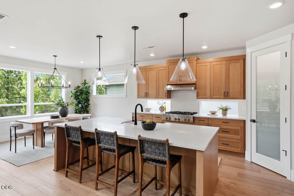 1355 NW Ochoa Drive