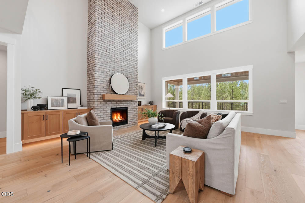 1355 NW Ochoa Drive