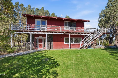 Photo of 62710 Dixon Loop, Bend, OR 97701 (MLS # 220229724)