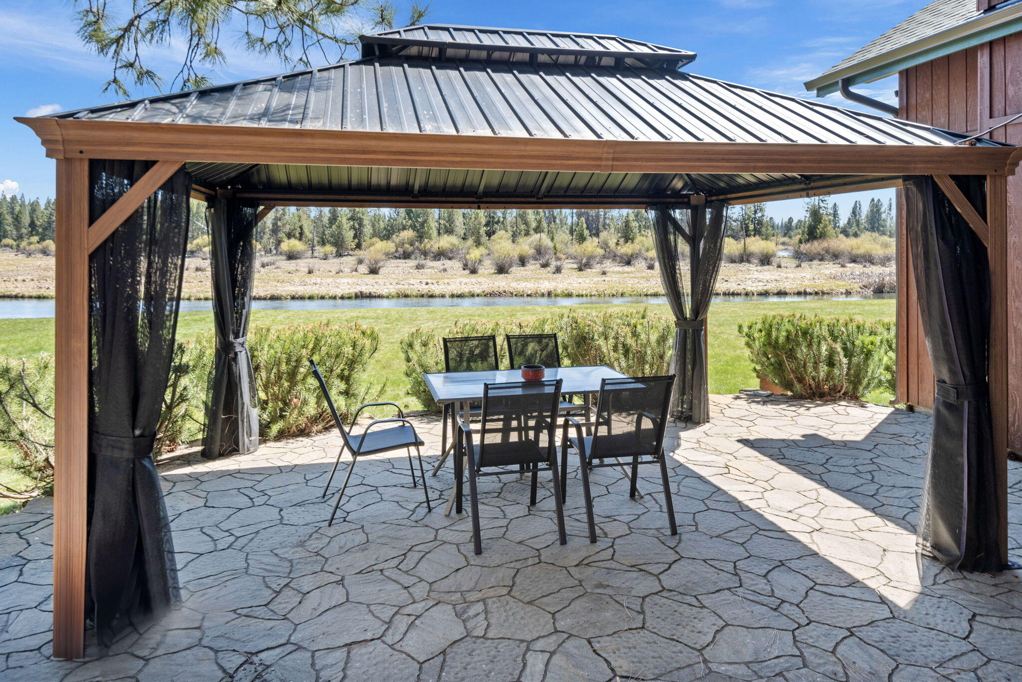 River Forest Acres - Residential