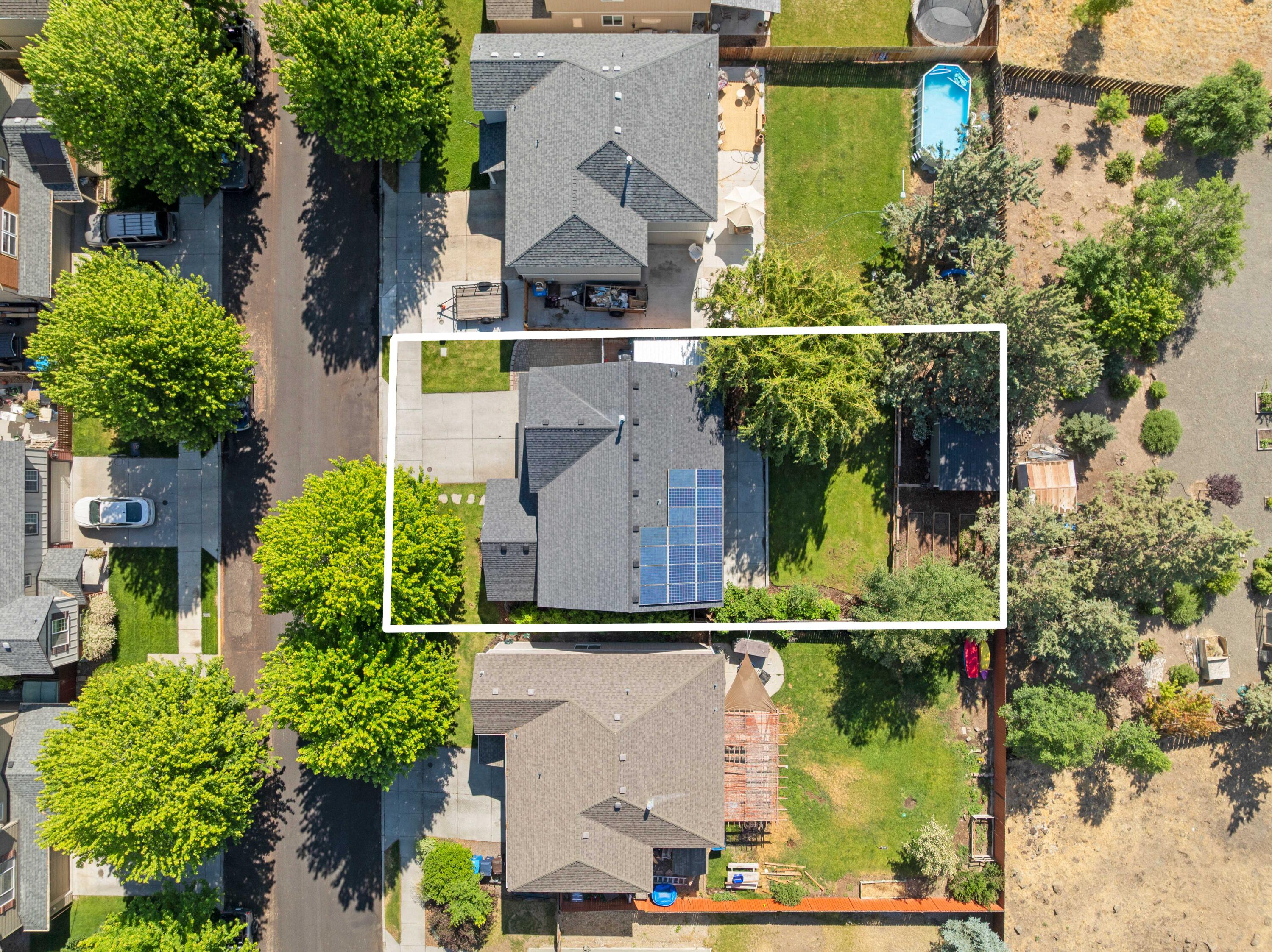 2944 SW Deschutes Drive